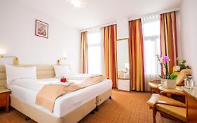 Hotel Dana 2